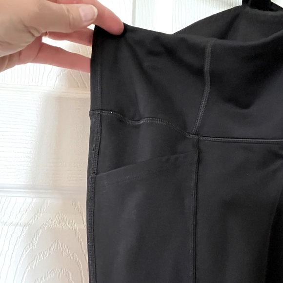 Size Small -Victoria’s Secret- 7/8 length legging - Picture 5 of 8